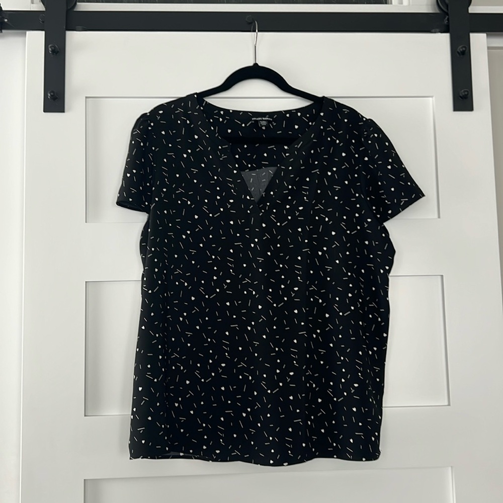 Black and white top XL